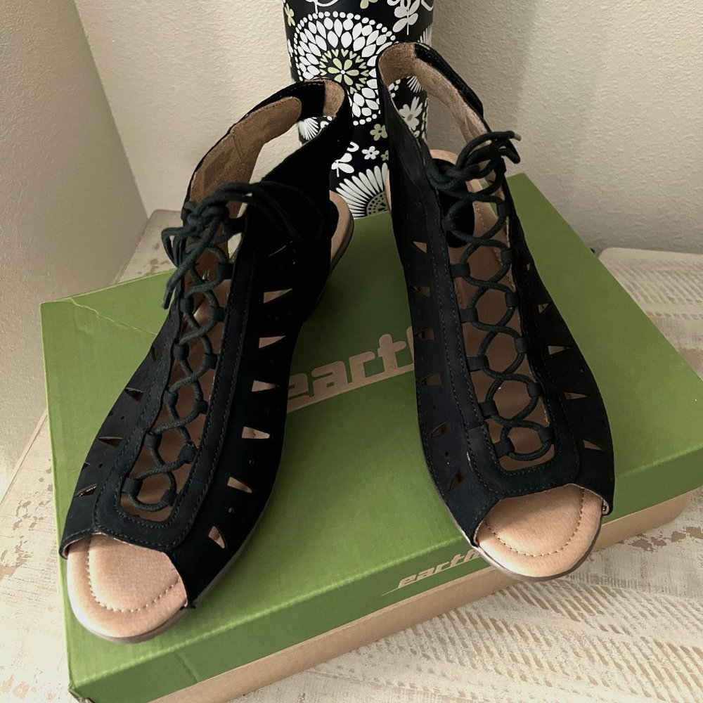 NIB Earth Kristen Open Toe Lace Up Bootie Sandal